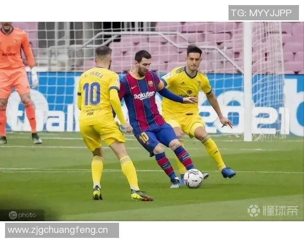 梅西助攻佩德里内切破门精彩瞬间左脚低射精准入网