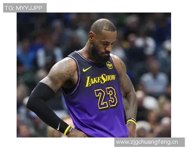 湖人三巨头意外落后马刺20分老詹精彩隔扣引发热议 湖人三巨头意外落后马刺20分老詹精彩隔扣引发热议