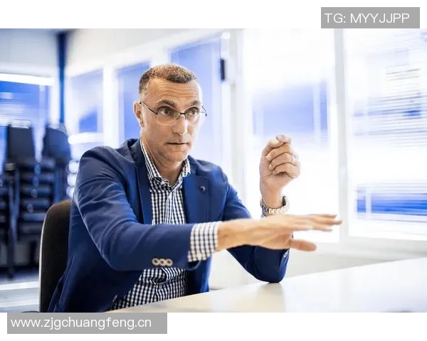 贝尔戈米赞齐沃沟通能力出色深得国米球员信任与共鸣