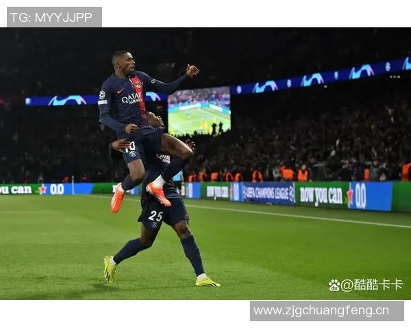 努诺门德斯伤愈复出巴黎官方发布训练照片展现积极状态 努诺门德斯伤愈复出巴黎官方发布训练照片展现积极状态